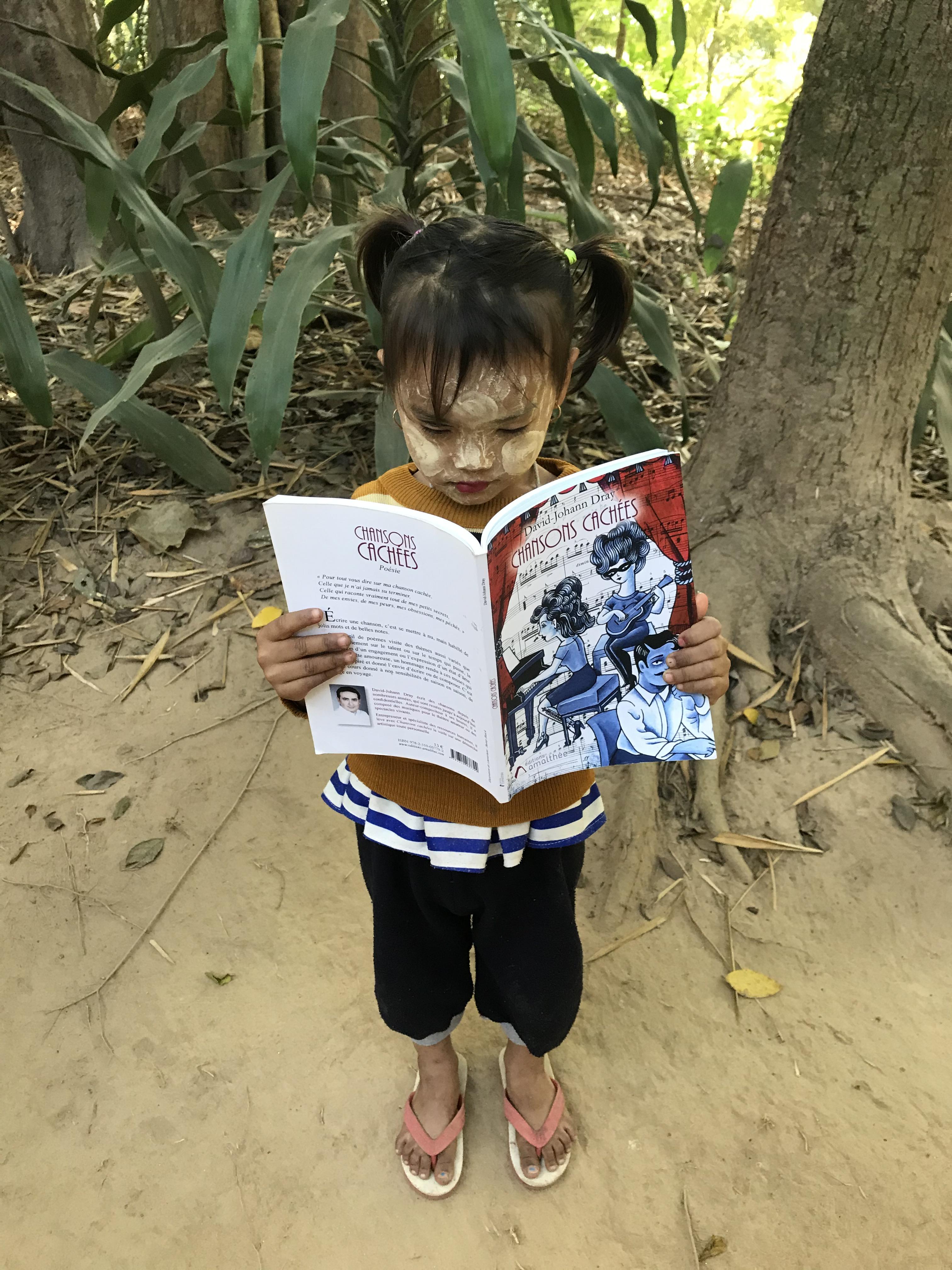 Lecture et illustrations au Môn Village - Thaïlande